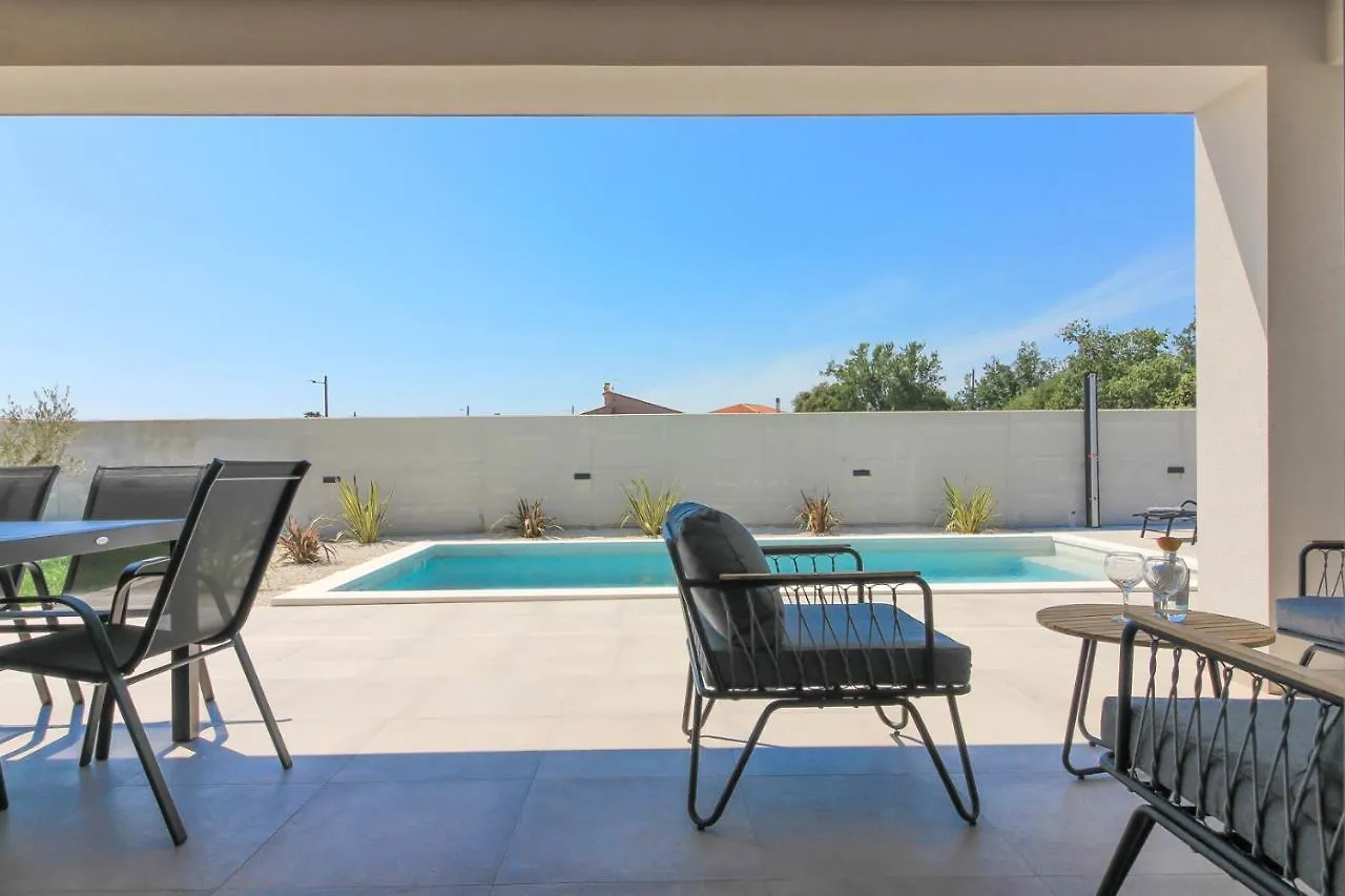 Modern Villa With Private Pool In Pula Hırvatistan