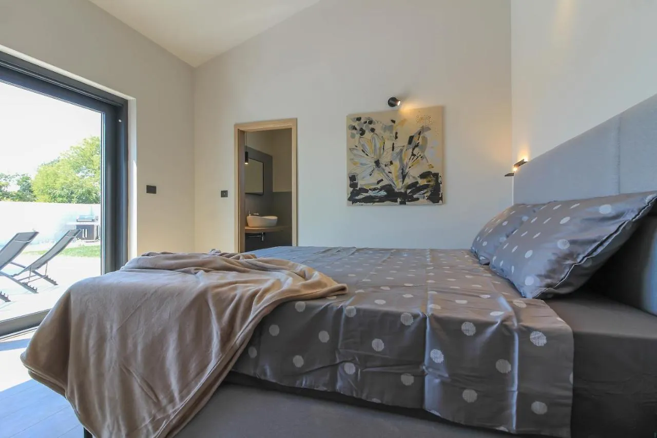 Modern Villa With Private Pool In Pula Hırvatistan
